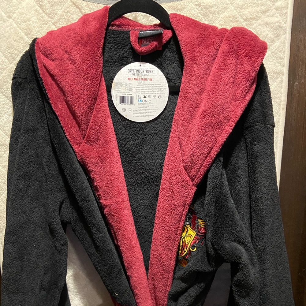 Harry Potter gryffindor OS NWT plush robe